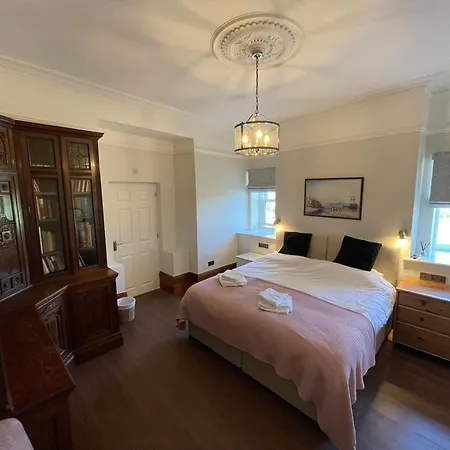 Victoria Mount * グレンジ・オーバー・サンズ