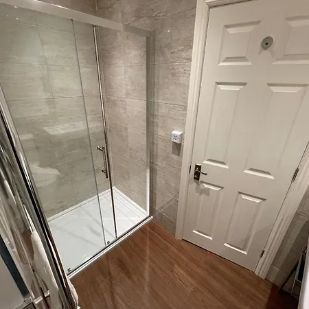 Victoria Mount * グレンジ・オーバー・サンズ