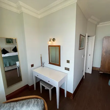 Victoria Mount グレンジ・オーバー・サンズ